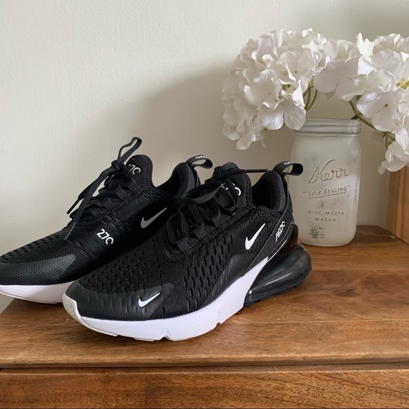 Nike Air Max 270 Black Sneaker - Picture 9 of 9